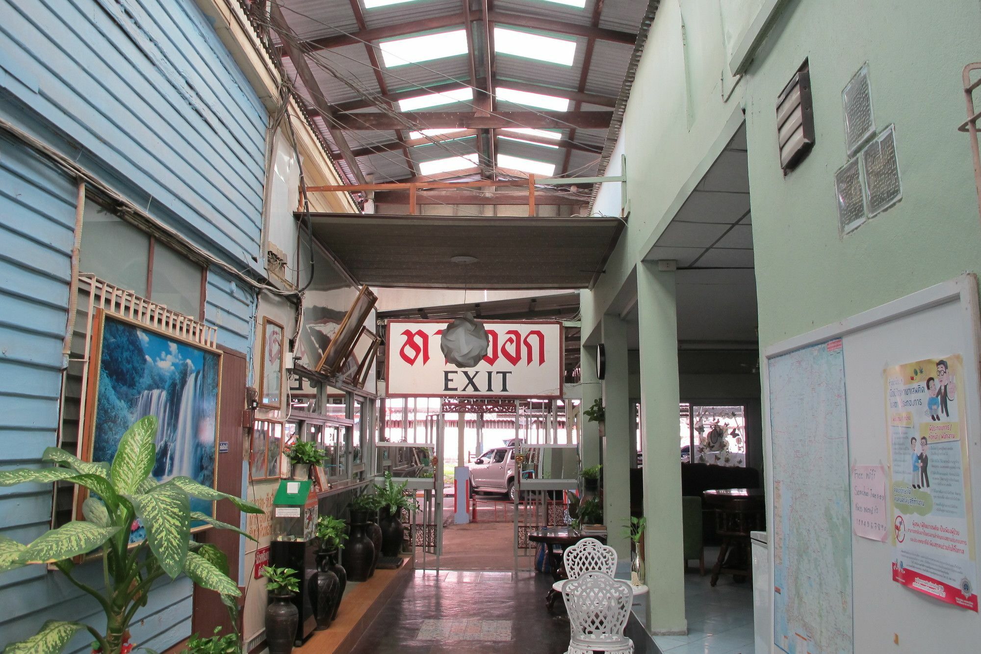 Samchai Hotel Si Racha Esterno foto