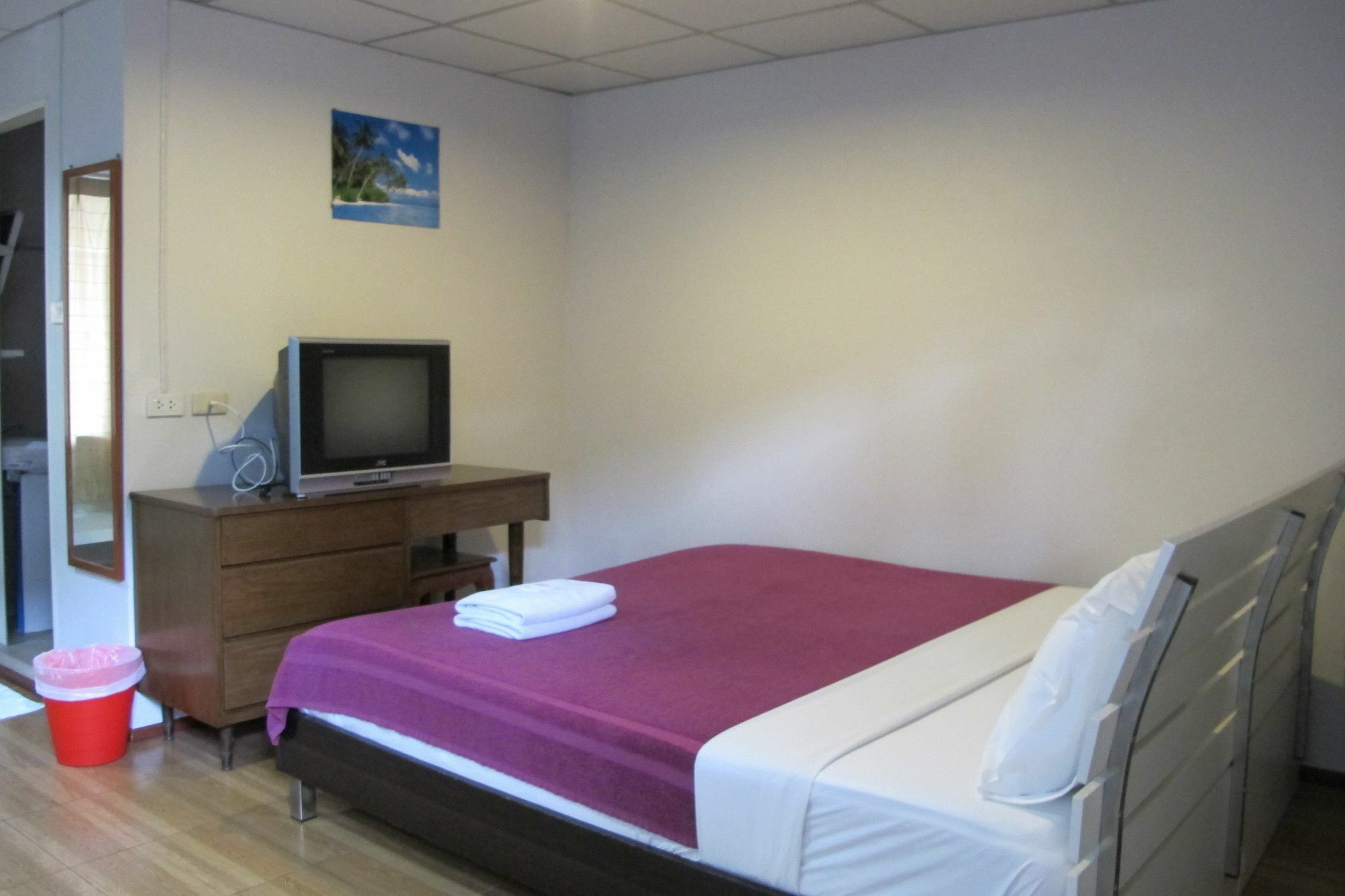 Samchai Hotel Si Racha Esterno foto