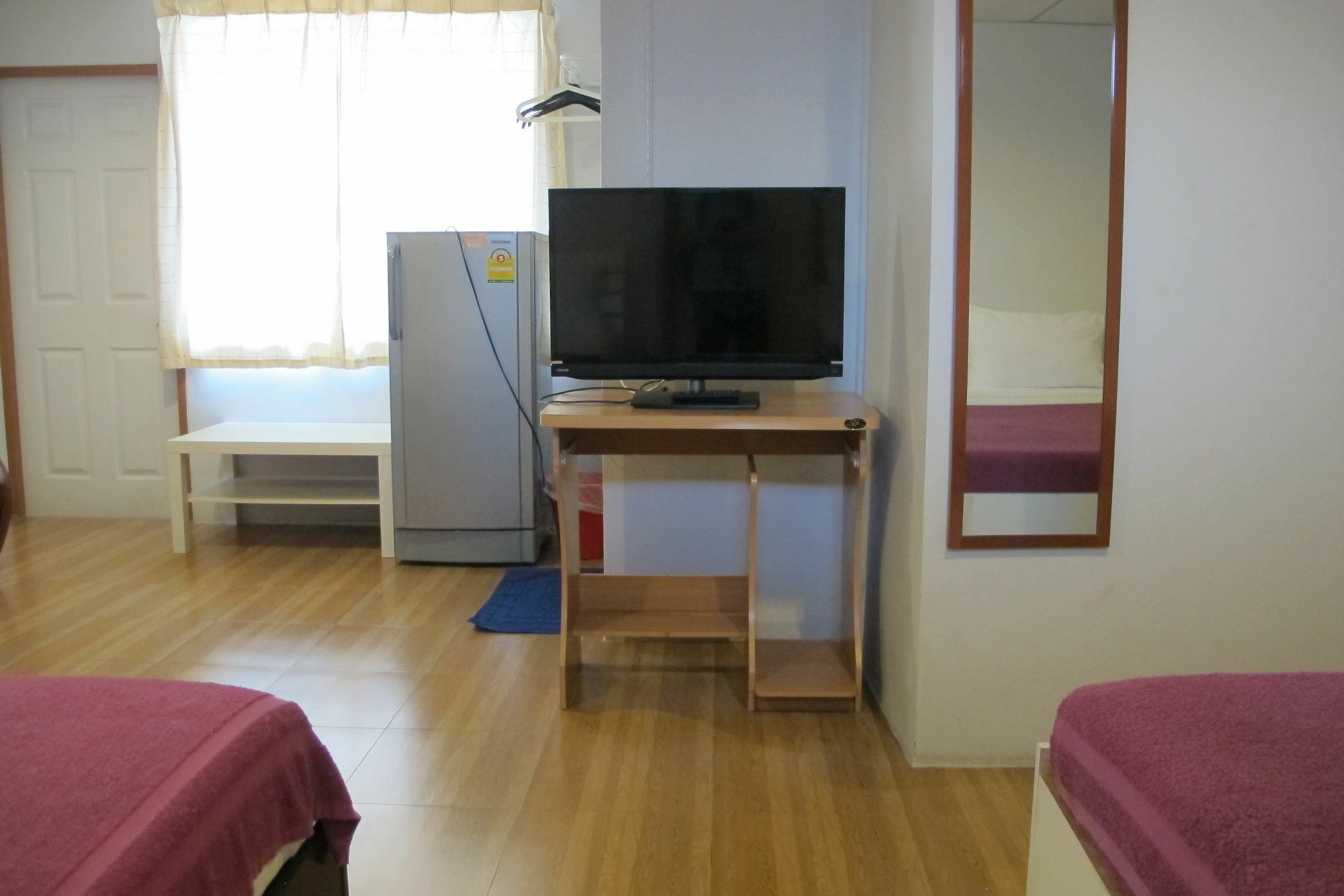 Samchai Hotel Si Racha Esterno foto