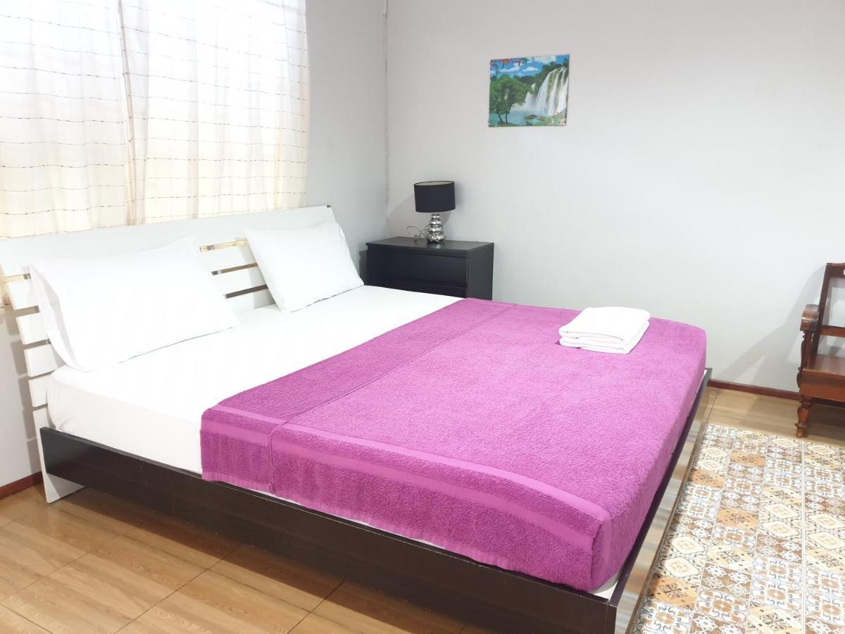 Samchai Hotel Si Racha Esterno foto