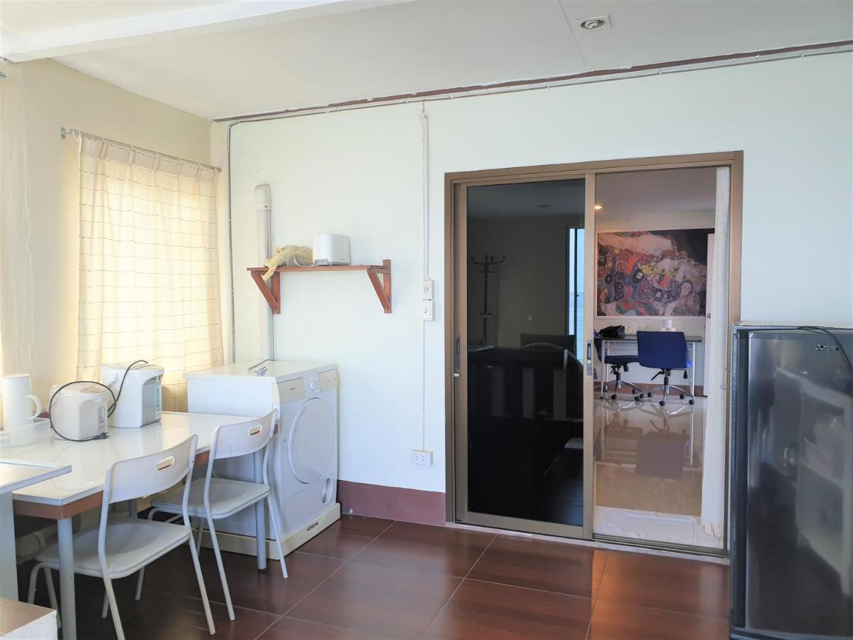 Samchai Hotel Si Racha Esterno foto